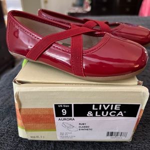 Livie & Luca Aurora shoe. Size 9 girls.
